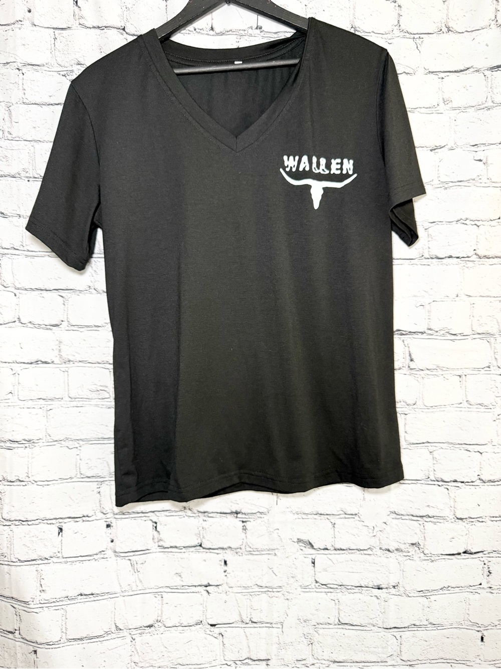 Wallet graphic lyric tshirt. Size L